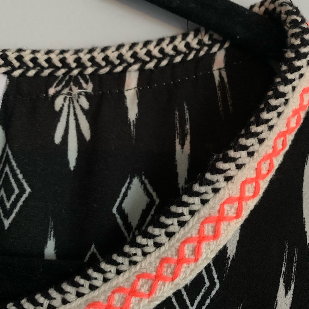 Women’s Xhilaration top - Medium - Picture 7 of 9